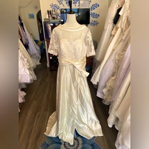 NWT Lanting Bridal Wedding Dress